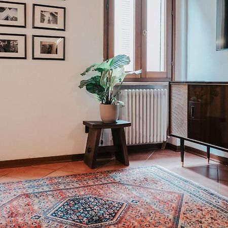 Tra Le Case Di Reggio - Zaccagni Reggio Emilia Exterior foto