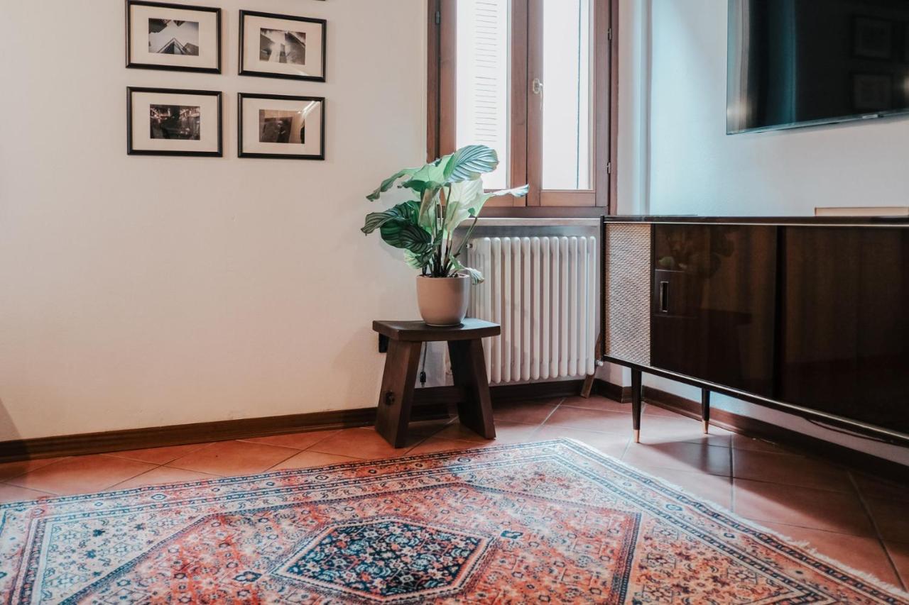 Tra Le Case Di Reggio - Zaccagni Reggio Emilia Exterior foto